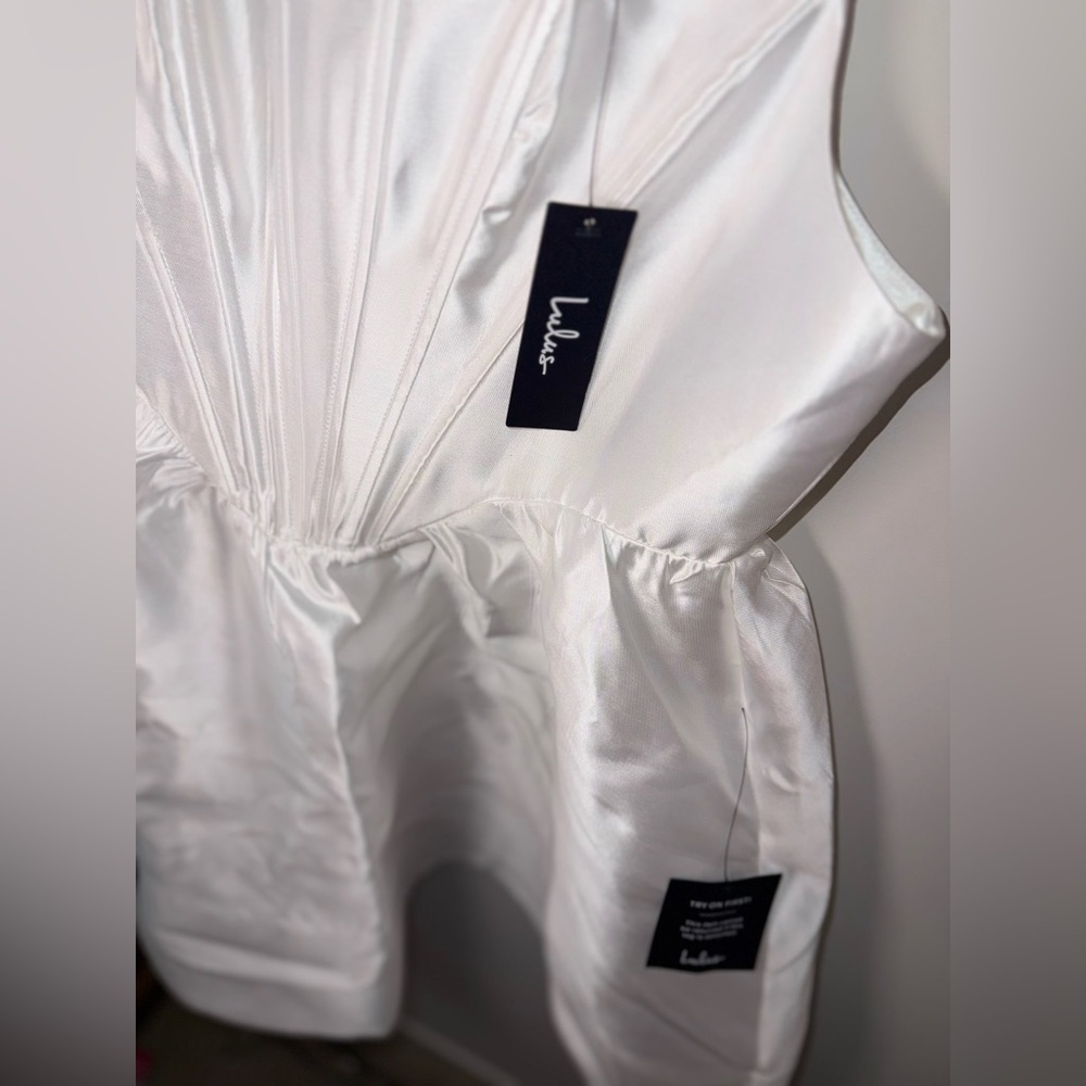 Lulu's NWT Elegant White Satin Bubbly Corset Mini Wedding/Blacktie Dress Size XL - Picture 7 of 16